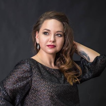 Наташа Евлюшина Наташа Евлюшина